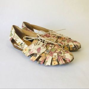 Latigo Floral Cut Out Oxford